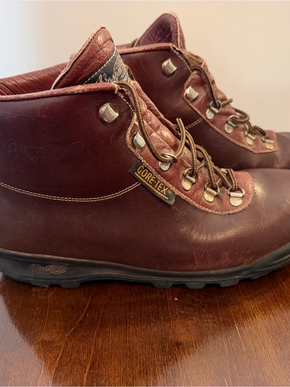Vasque Sundowner II GORE-TEX Men's Burgundy Leather Hiking Boots